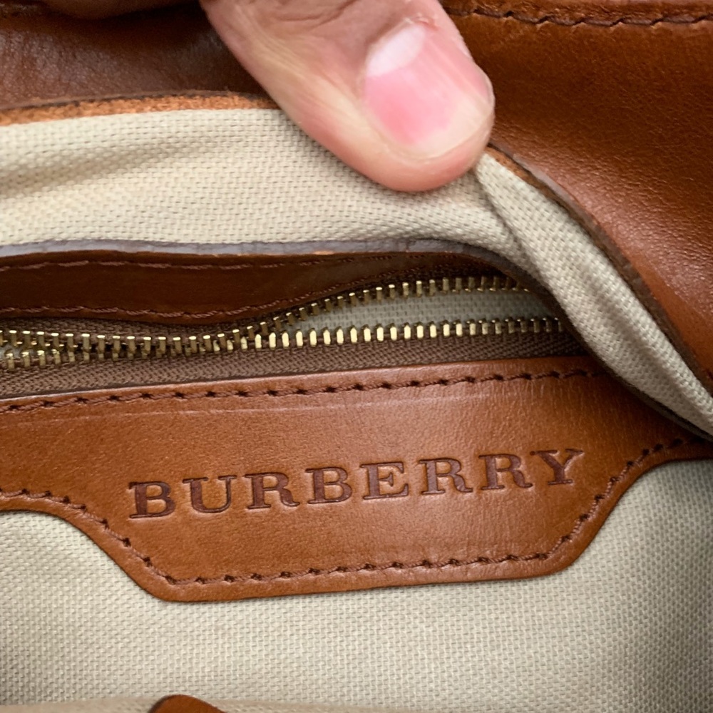 💯Authentic Burberry Mega Check Canvas Medium Hobo - Picture 6 of 8